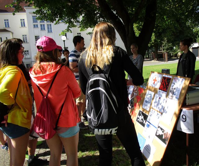 „DO ŽIVOTA BEZ KARAMBOLŮ“