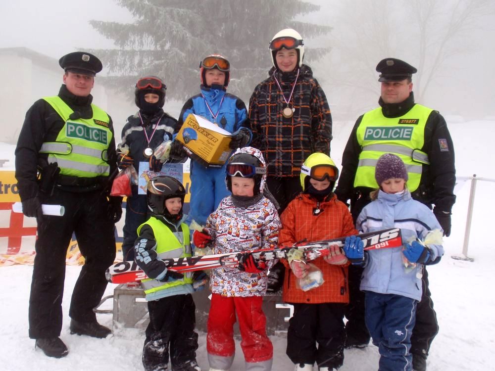  policie na lyzich lopenik_07.JPG