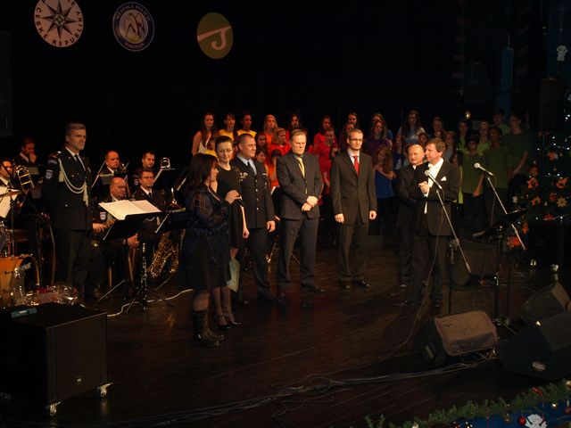 10. Vánoční benefiční koncert