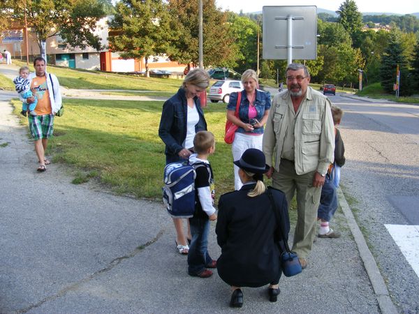 13 - cesta do školy 1.9.2011.JPG