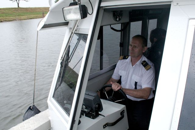 3 kontrola lodi na rece Morave