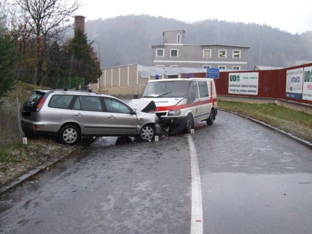 4.11.2009 - Kerhartice, Fiat Marea Weekend x Ford Tranzit