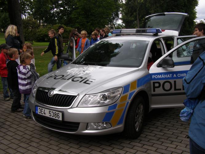 Den s policií