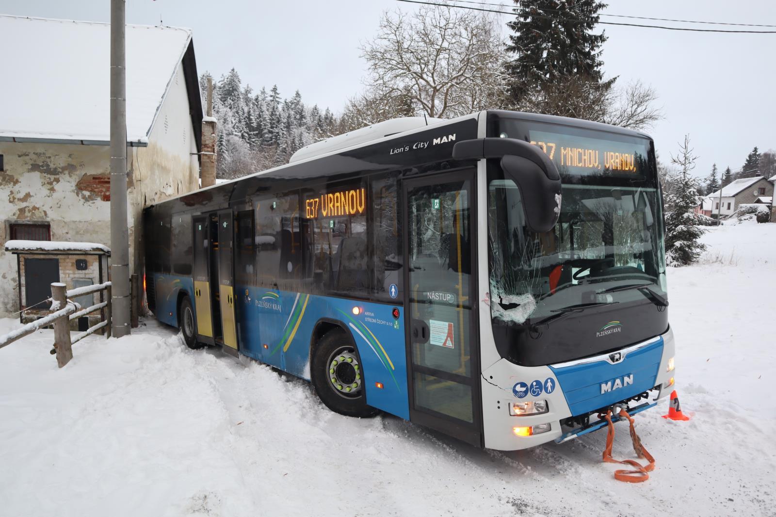 Dopravní nehoda - Pivoň - 08.01.2021