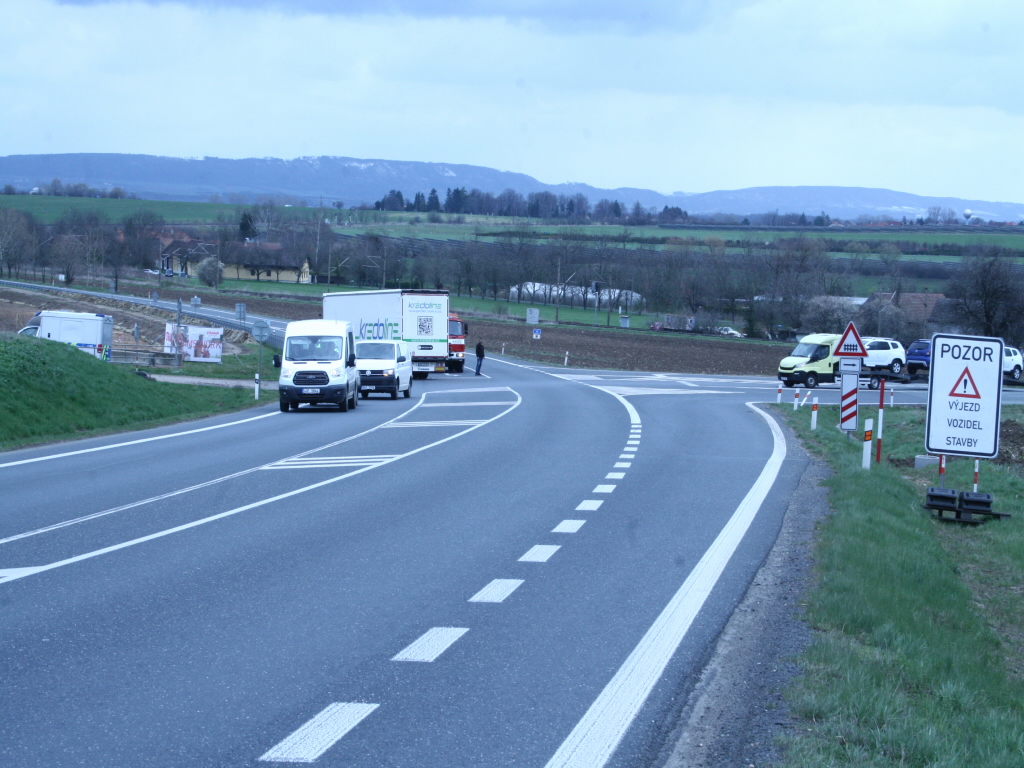 Dopravní nehoda - obchvat u Čáslávi