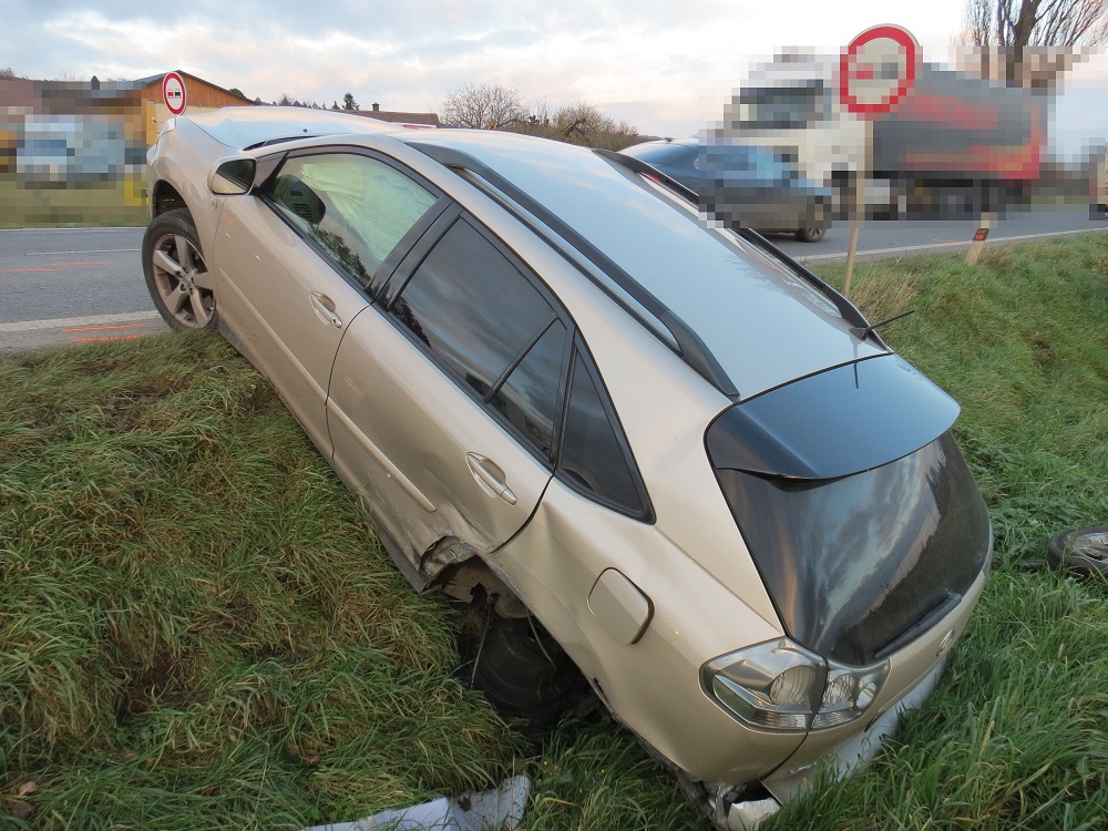 Dopravní nehoda u Holovous ze dne 13. 11. 2017