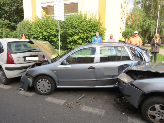 Dopravní nehoda ve Vodárenské ulici