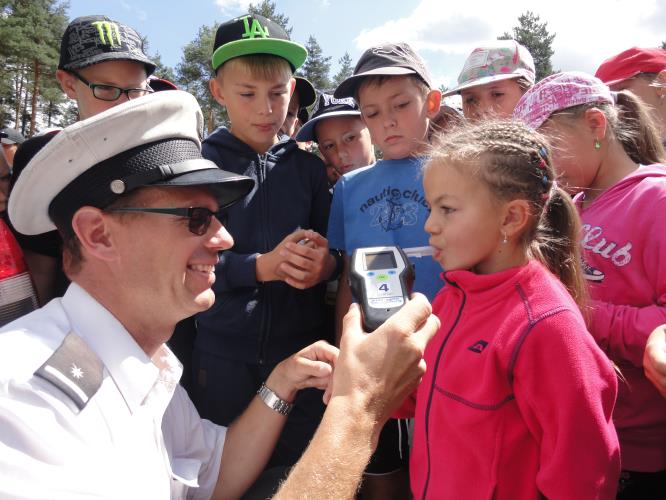 Jindřichohradečtí policisté zavítali na  LDT Nežárka .JPG