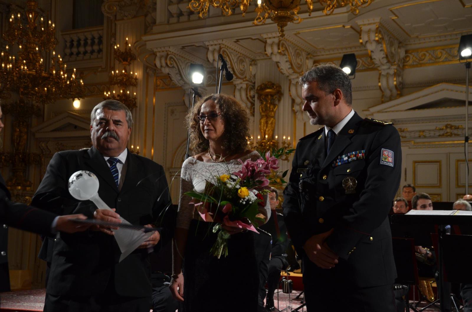 Kategorie "Výnosář roku" - kpt. Gabriela Vítová a kpt. Miloš Kalenský