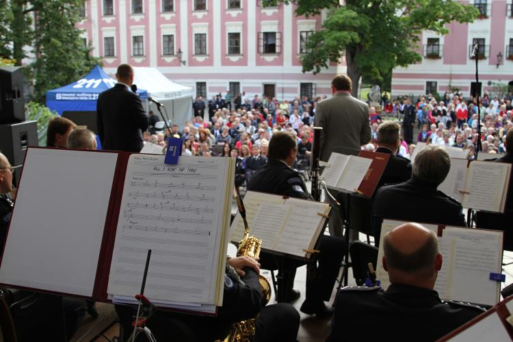 Koncert na podporu darování kostní dřeně uskutečněný v Třeboni.JPG