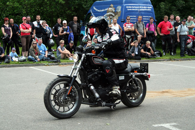 Míra Lisý - bezpečná jízda na moto.jpg