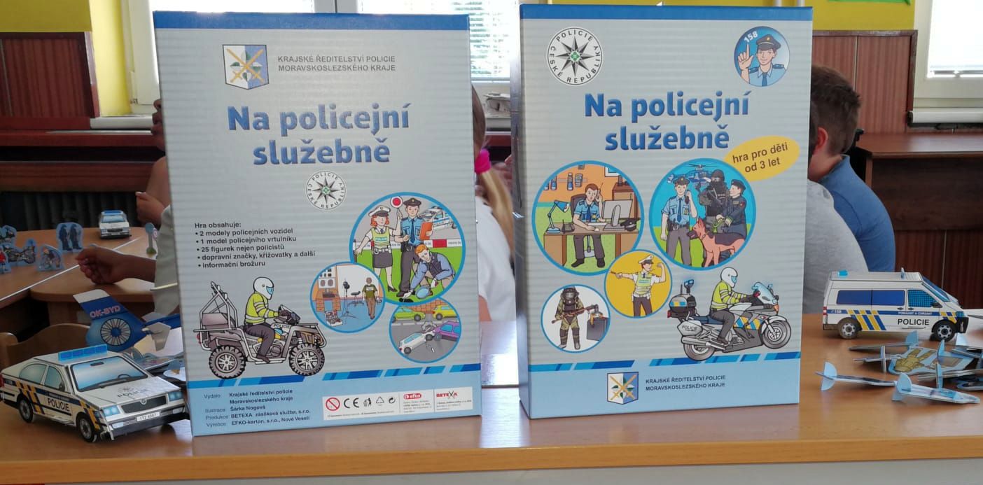 Na policejní služebně 6