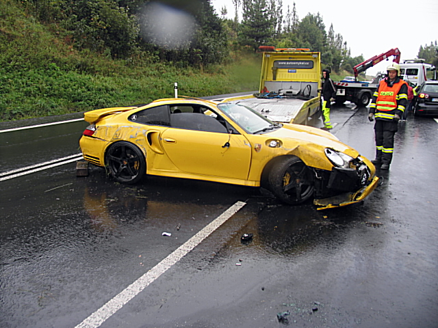 Nehoda Porsche