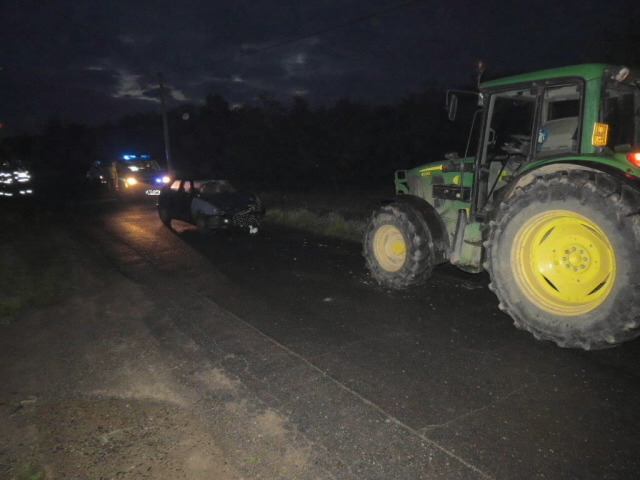 Nehoda čtveřín OA + traktor.jpg