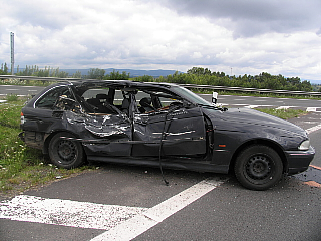 Nehoda osobního vozidla