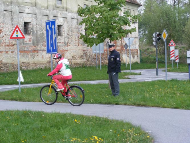 Oblastní kolo Mladých cyklistů Třeboň.jpg