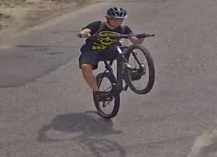 Pátrání po totožnosti cyklisty.png