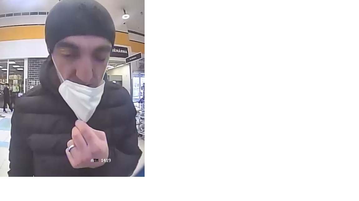 Podezřelá osoba u bankomatu