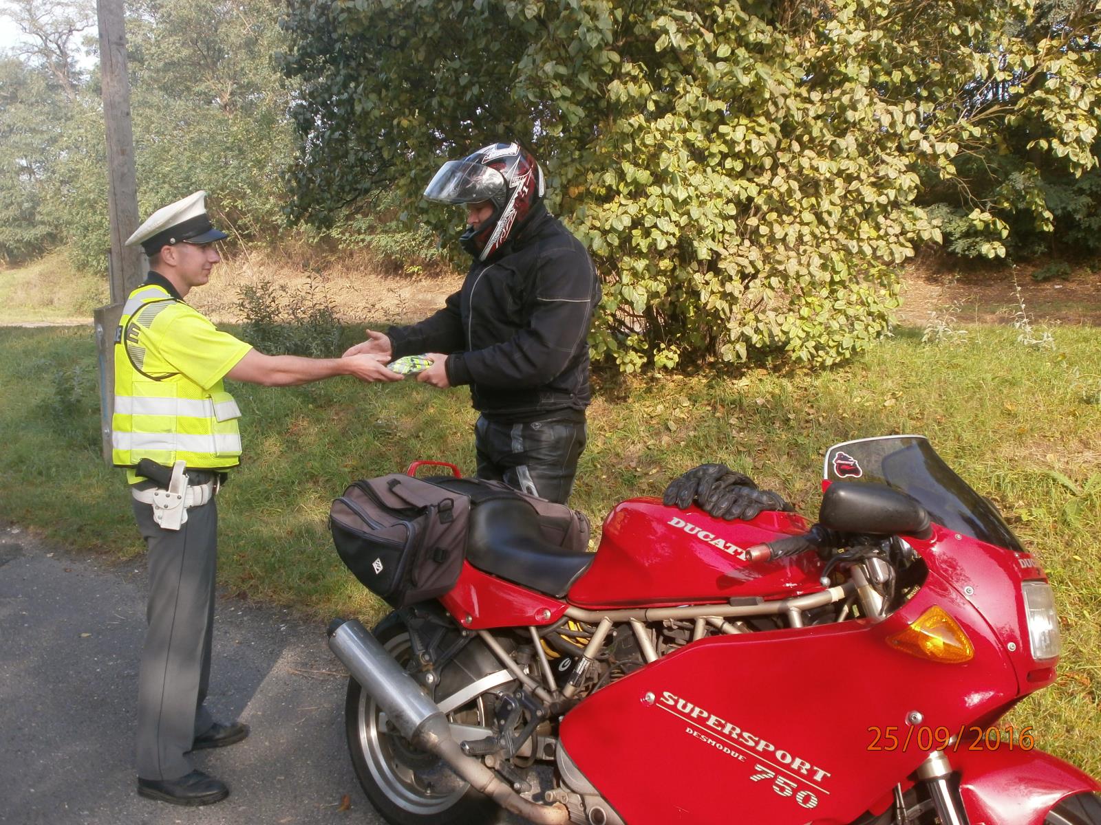 Policejní dohled nad motocyklisty