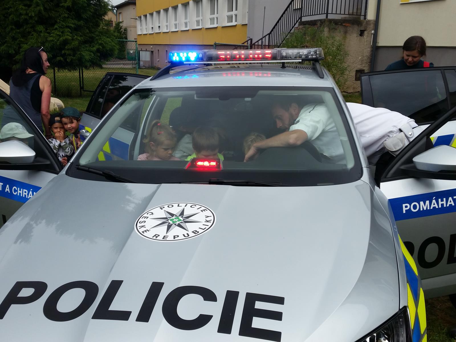Policejní dopoledne pro děti z MŠ Lány