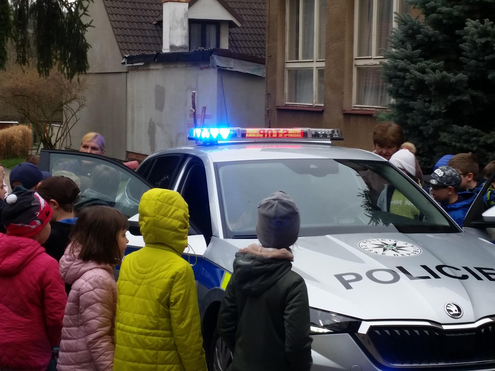 Policejní návštěva v Základní škole Kvílice