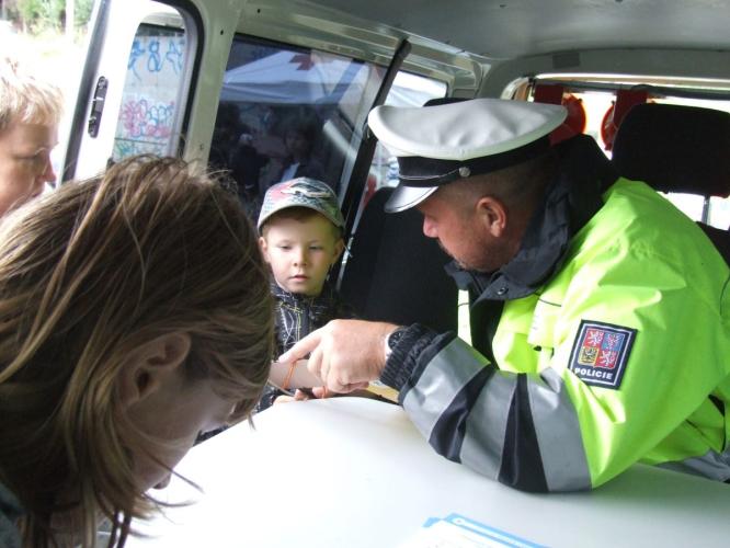 Policista radí a vysvětluje