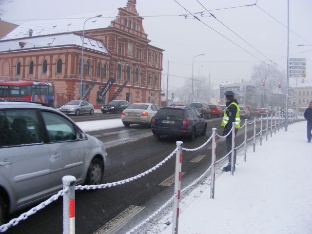 Policisté kontrolovali průjezd křižovatkami