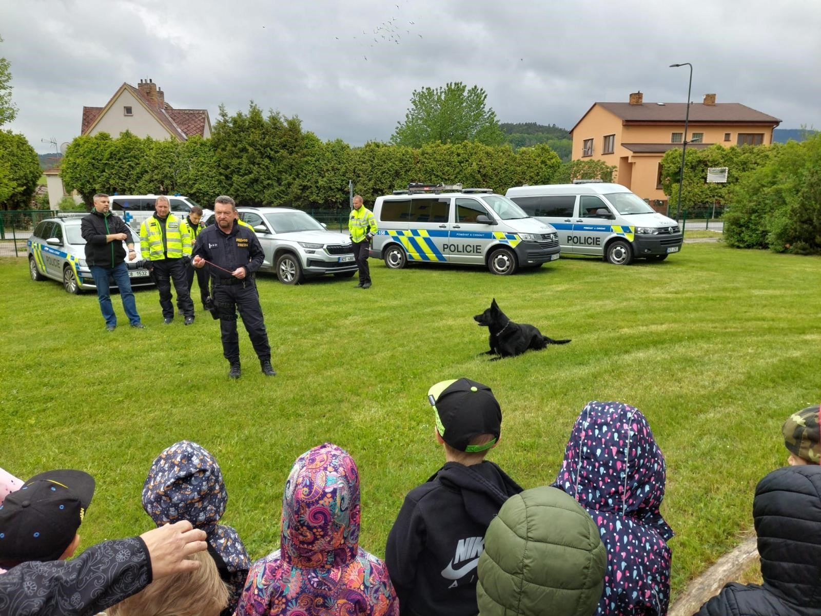 Policisté navštívili děti z mateřských školek