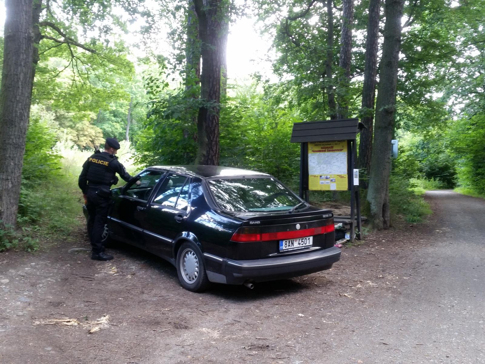 Policisté se zaměřili na vozidla rybářů a houbařů