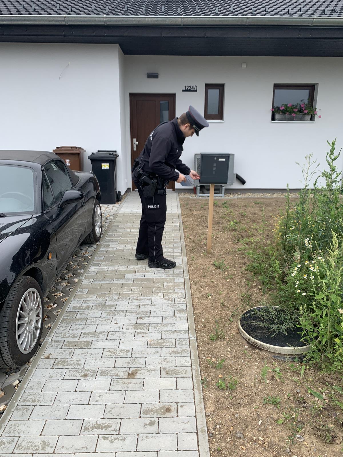 Policisté upozornili občany za zabezpečení obydlí