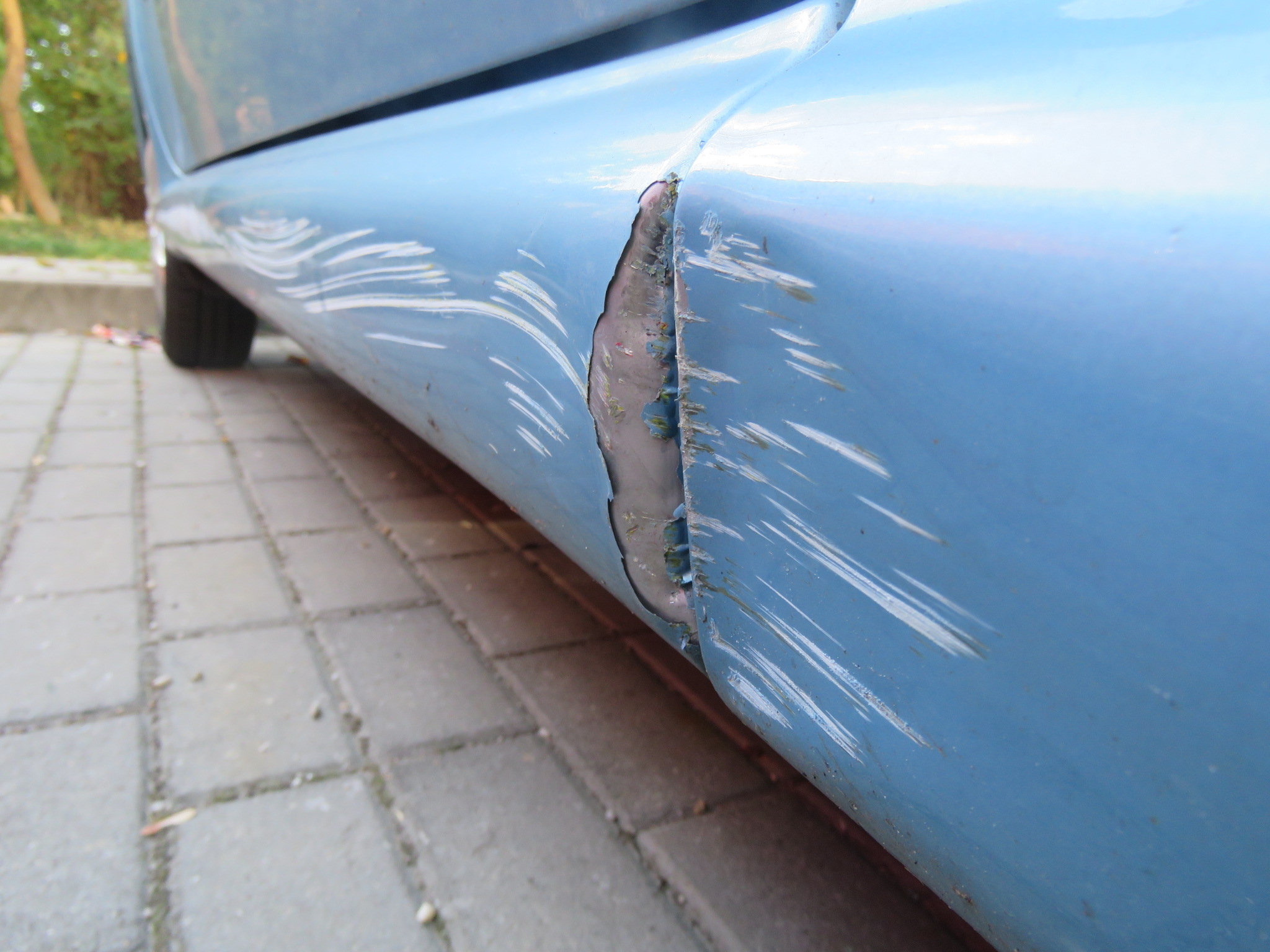 Poškození prahu OA Toyota Aygo