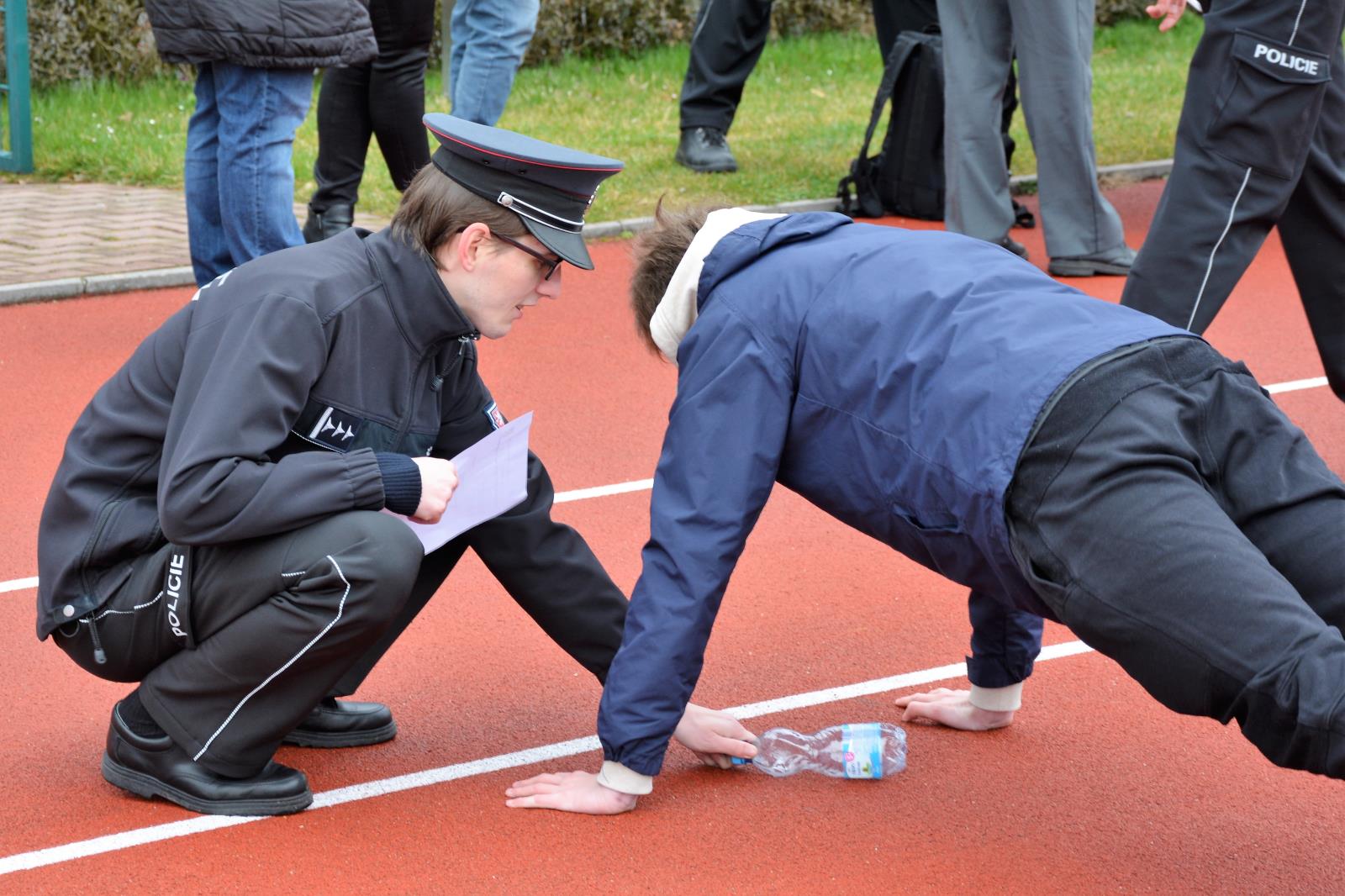 Přes bariéry s policií Kladno 2019