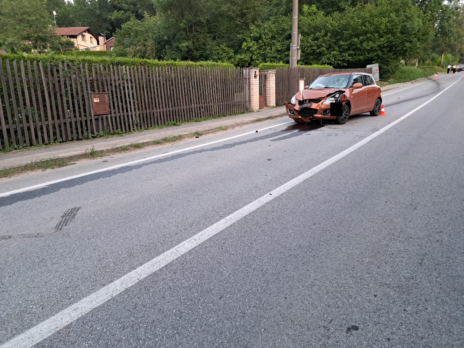 Řidička nezvládla svůj vůz a střetla se s chodci