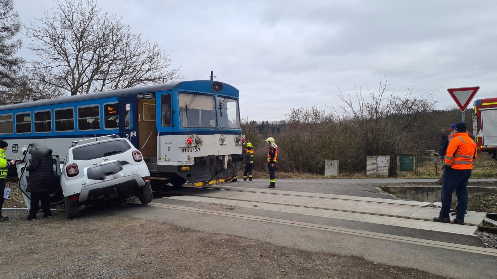 Střet auta s vlakem