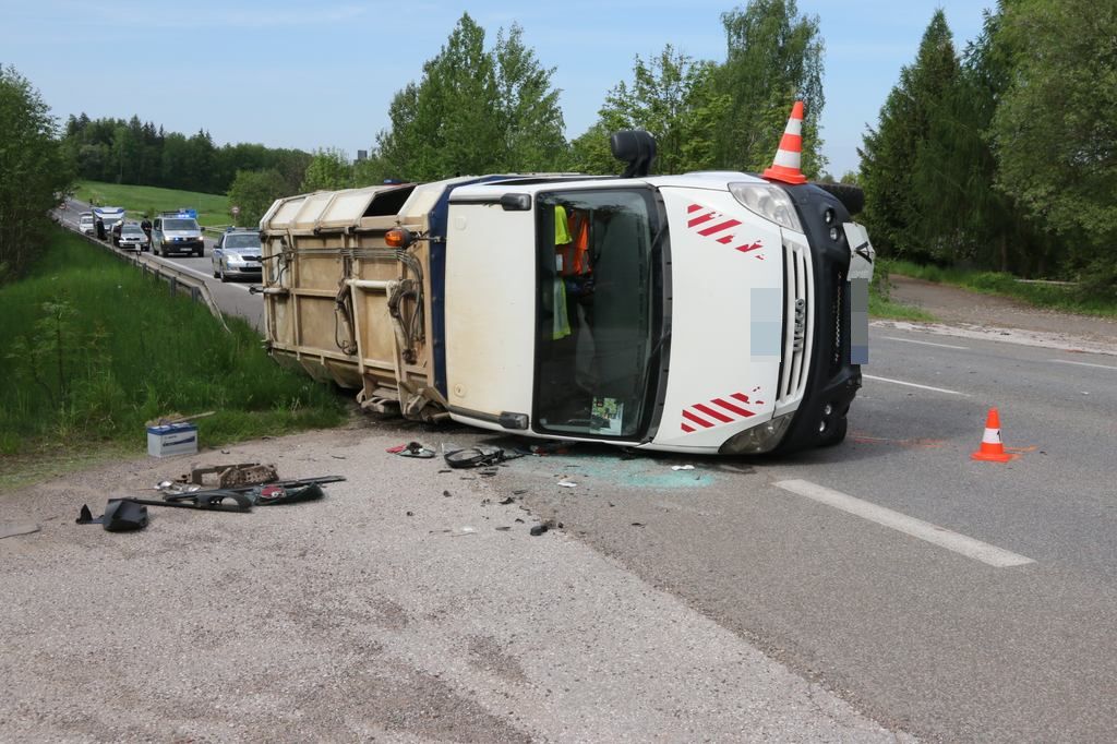 Tragická dopravní nehoda - 17. 05. 2017 Kumburský Újezd