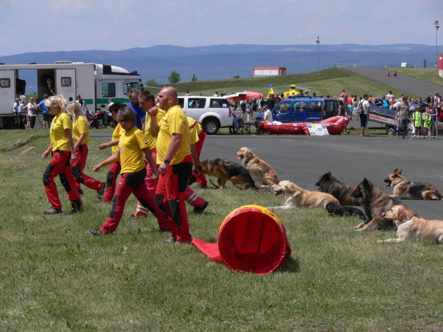 Ukázka práce záchranářských psů