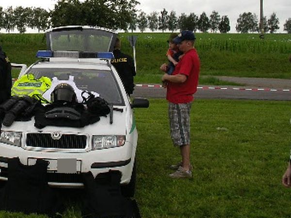 Výstroj pořádkového policisty