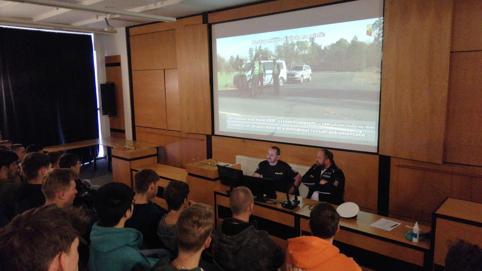 Využití dronu u policie - beseda se studenty