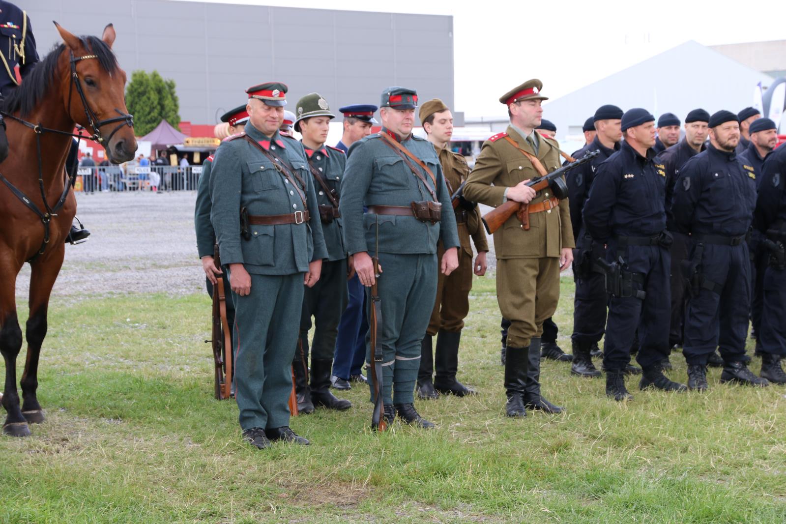 X. Den s policií (189).JPG