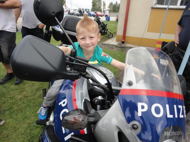 Zkus být hasičem, policistou, záchranářem.JPG