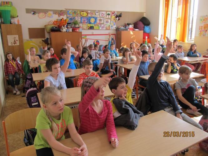 děti ze ZŠ Jiráskovy sady odpovídají na dotazy
