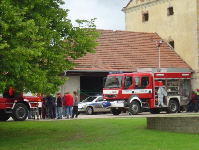 hasiči a policisté