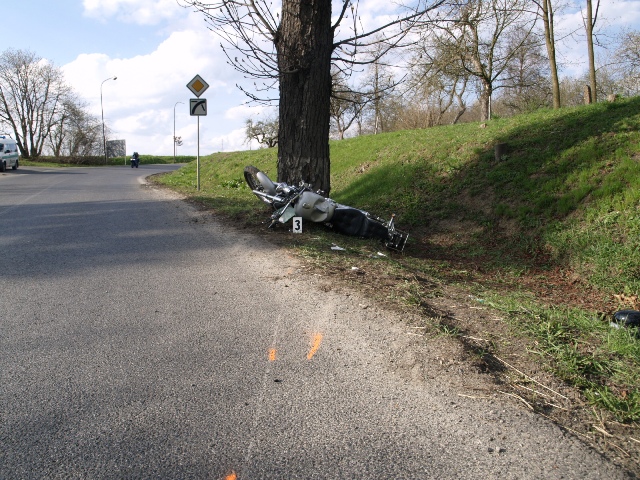 havárie motocyklisty 2.jpg