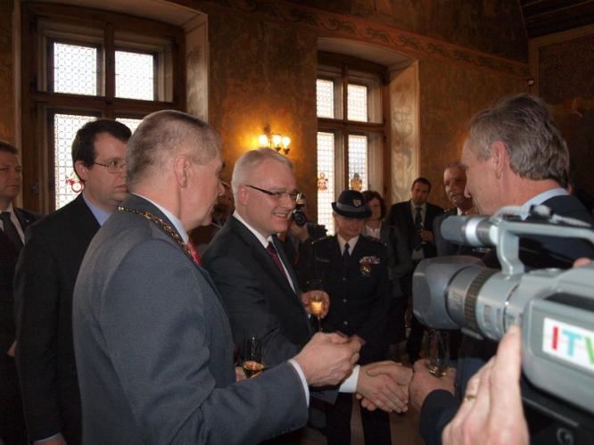 Ivo Josipović (uprostřed)