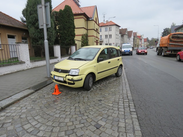 nehoda řidičky fiatu