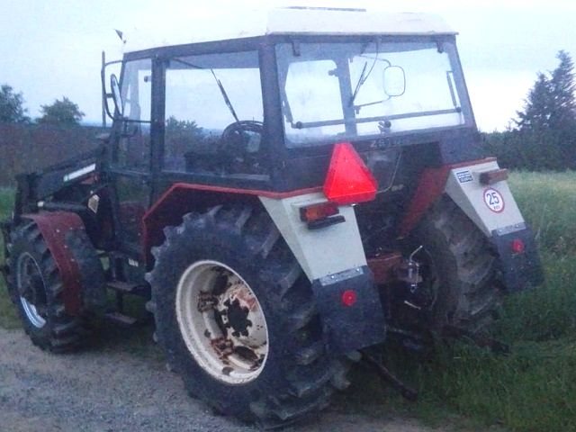 odcizený traktor - 02.jpg