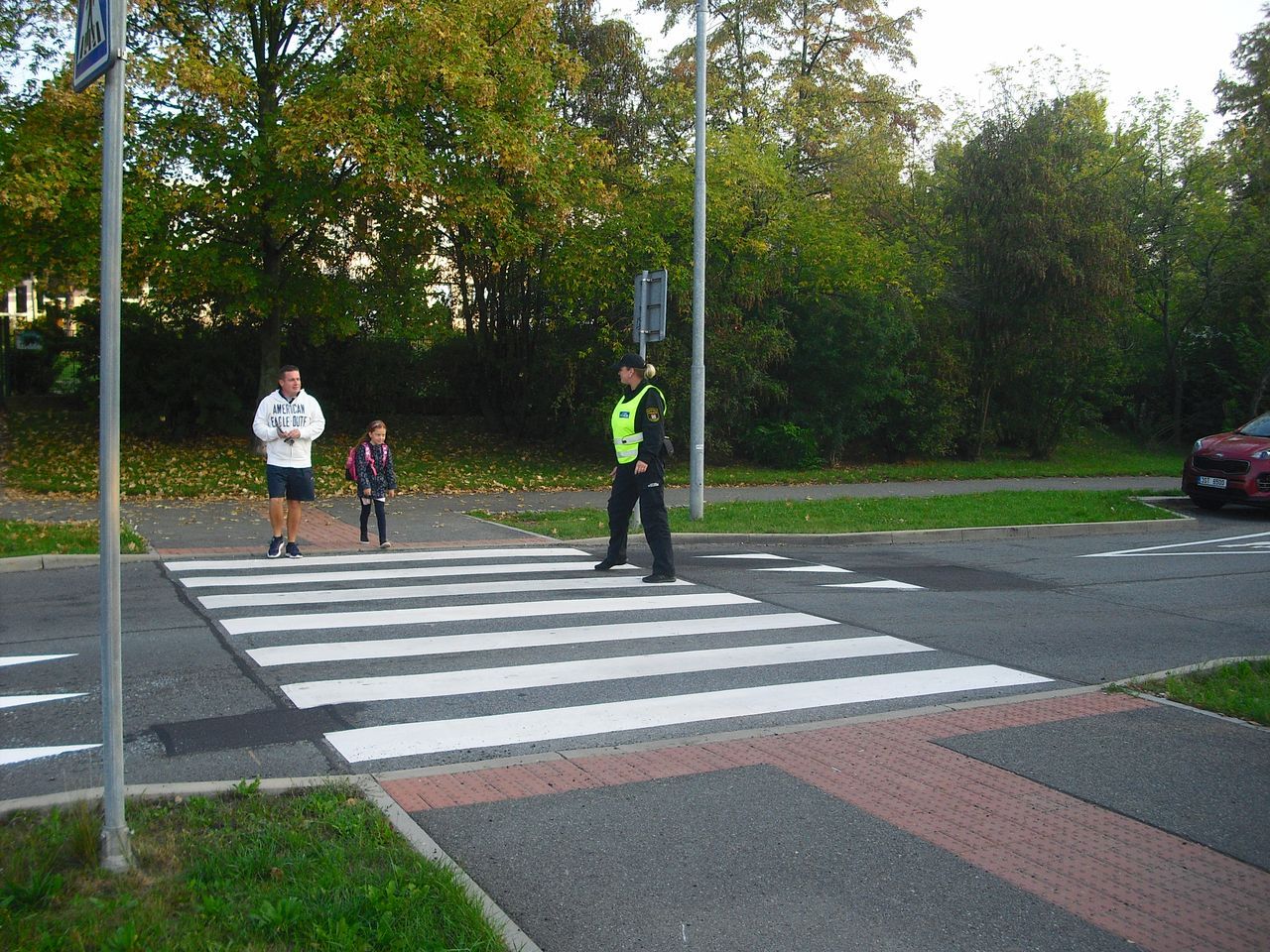 přecházení přes přechod.JPG