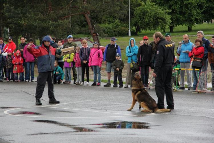 prezentace policejních psovodů 4