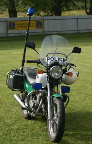 služební motocykl policie.jpg