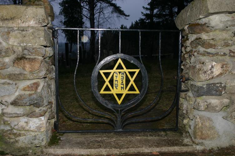 židovský hřbitov KA.JPG